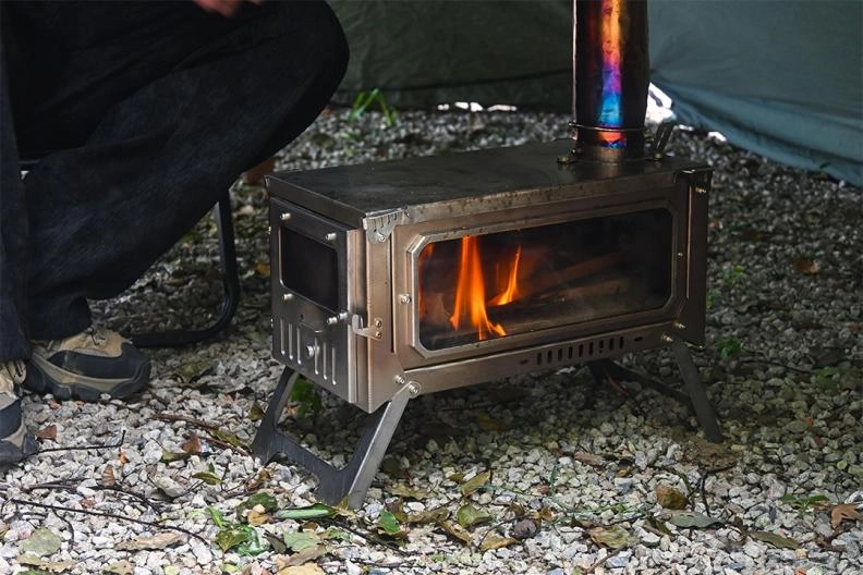 موقد خيمة قابل للطي وخفيف الوزن أقل من 15 رطلاً