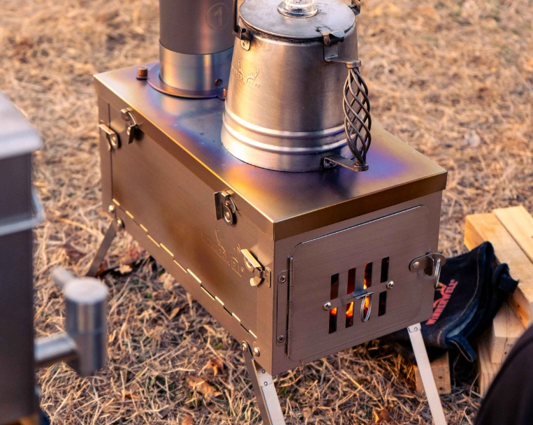 موقد خيمة قابل للطي وخفيف الوزن أقل من 15 رطلاً