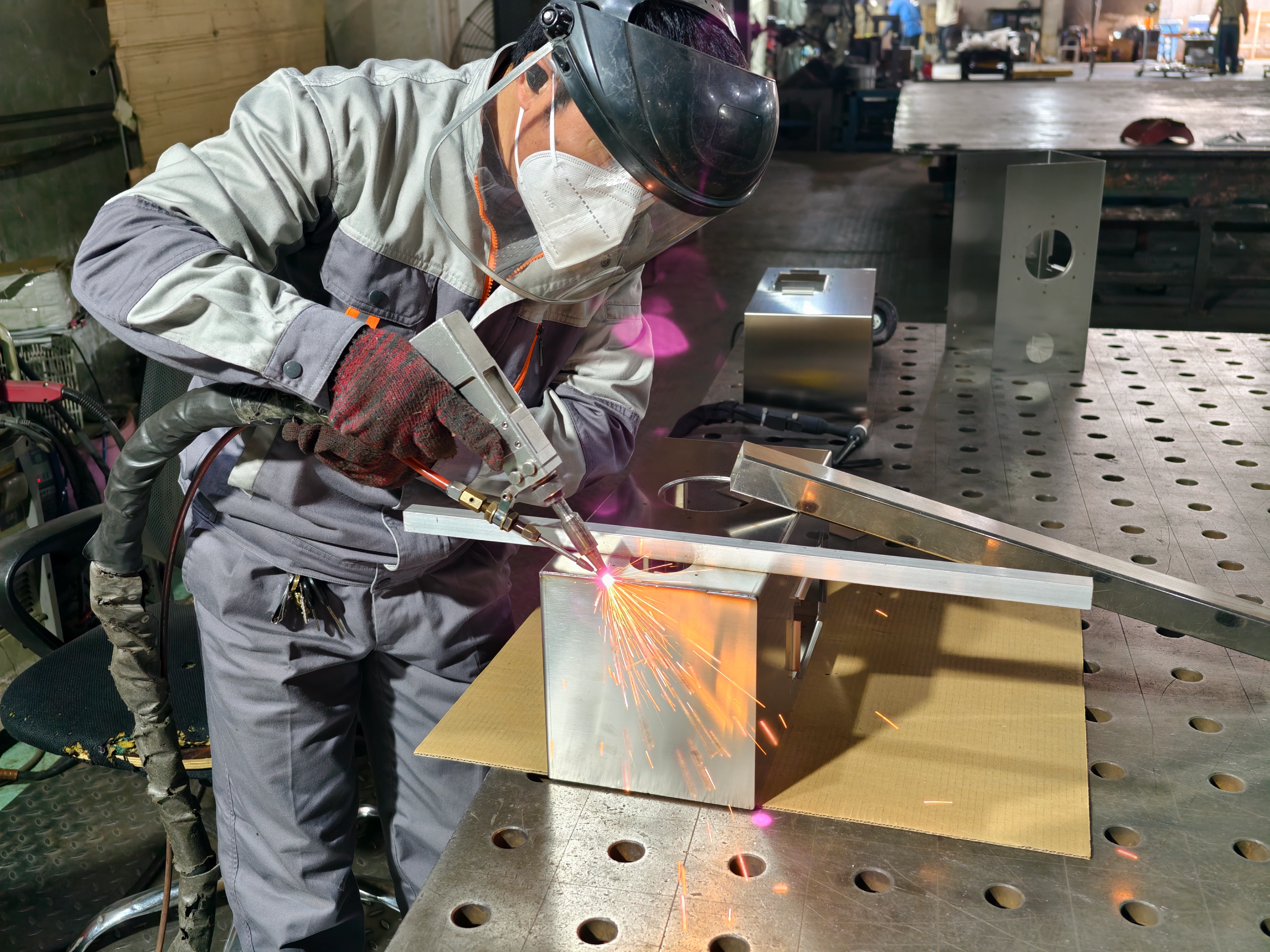 قامت شركة INBESTCAMP بتخصيص دفعة من مواقد الخيام المصنوعة من الفولاذ المقاوم للصدأ 304 لعميل عراقي قامت شركة INBESTCAMP بتخصيص دفعة من مواقد الخيام المصنوعة من الفولاذ المقاوم للصدأ 304 لعميل عراقي